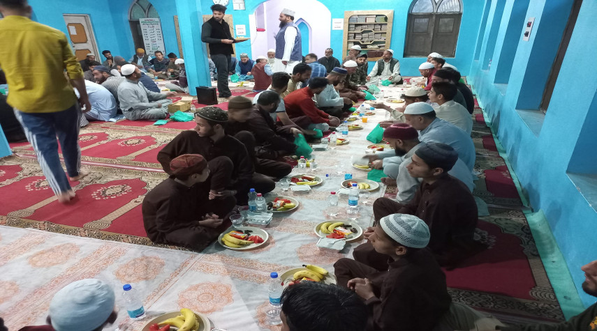 "Save Youth Save Future" Organizes Iftar Gathering at Darul Uloom Quarashi, Sheeri Baramulla